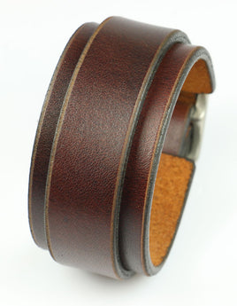 Brown Narrow Buckling Bracelet