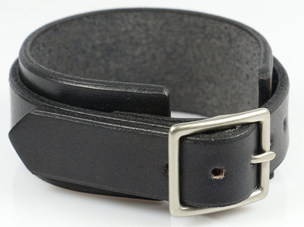 slim buckling leather bracelet