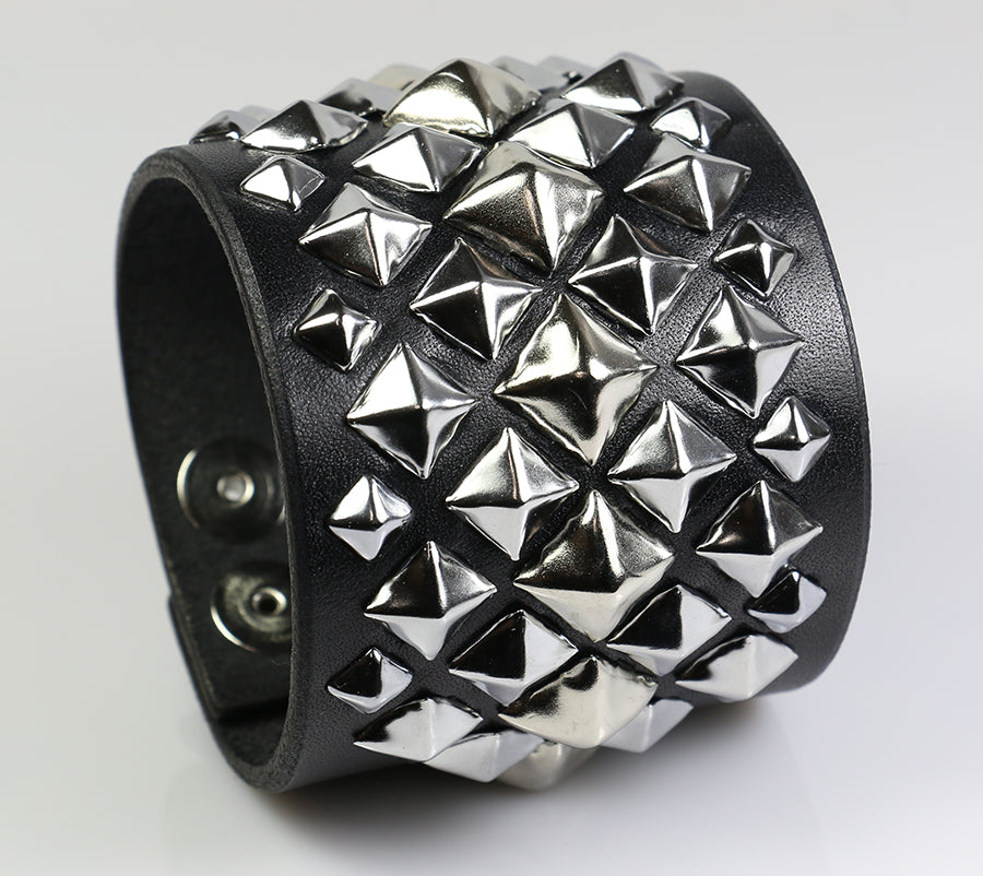 Supreme Elite Wristbands ブラック Amazon.com: Eigso Punk Leather Cuff Studded Bracelet for Men