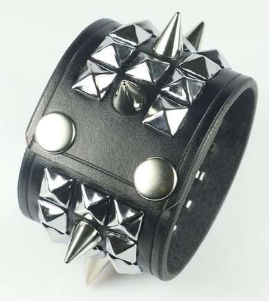 half inch spiked pyramid bracelet