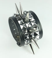 studded/spiked pyramid leather wristband